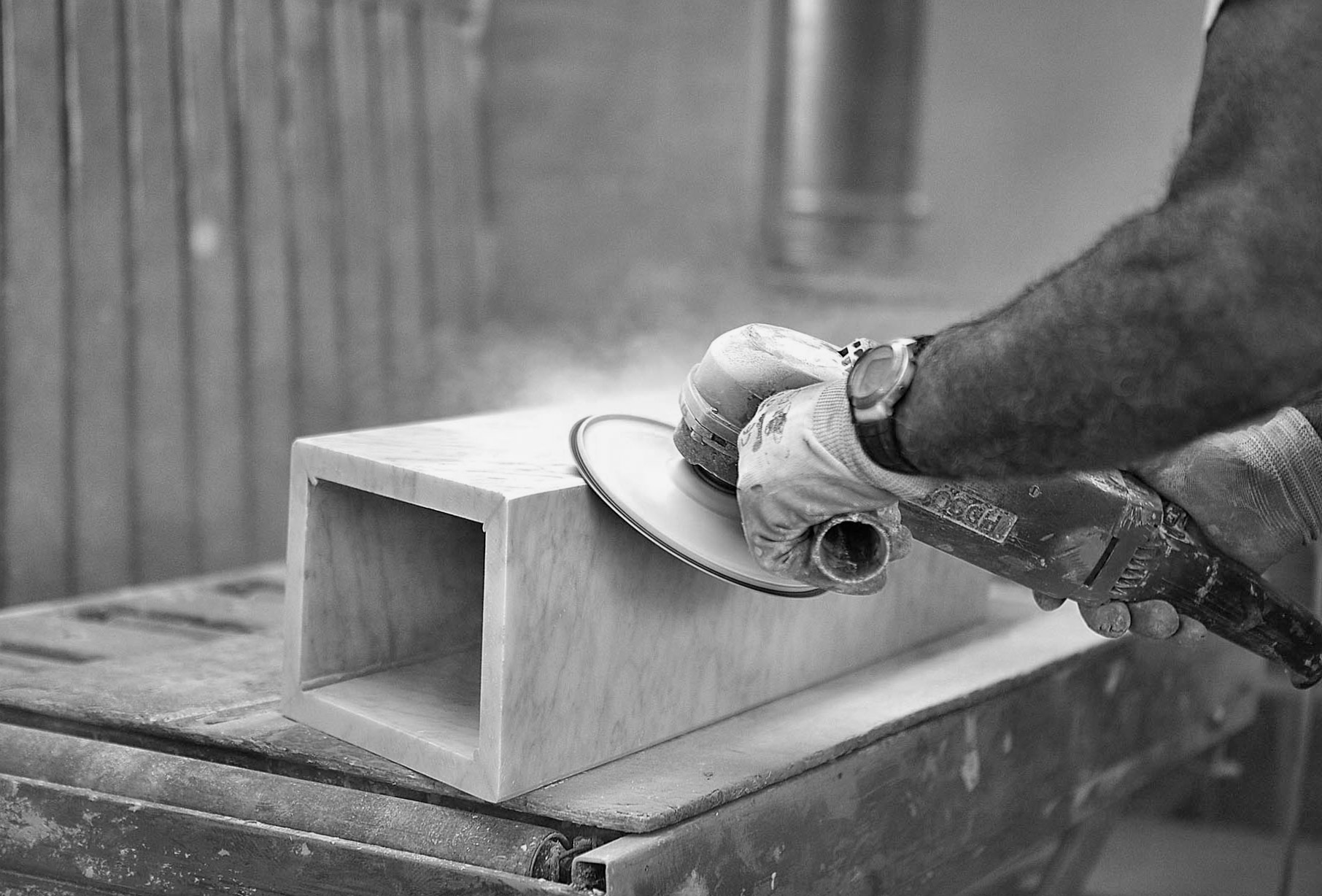 30 years experience,</br>knowledge of tradition and</br>culture of marble manufacturing